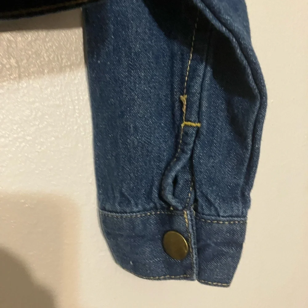 Little Lass snap closures